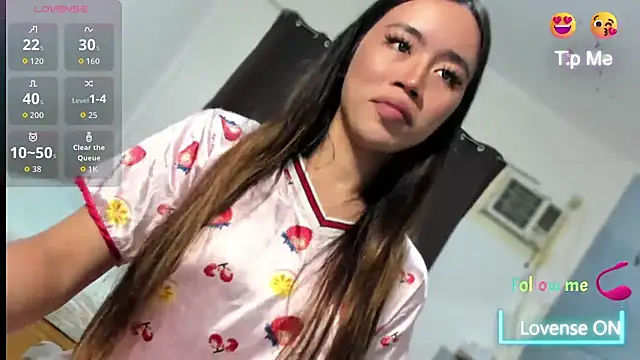 Snapshot of Emma_Jones88 chatting on October 8, 2025, 5:13 pm Emma Jones88 online show from October 8, 2025, 5:13 pm