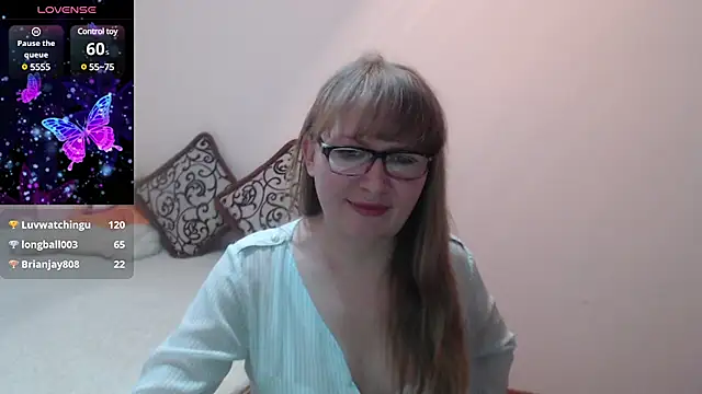 Snapshot of MargotLot chatting on March 9, 2025, 12:31 pm MargotLot online show from March 9, 2025, 12:31 pm