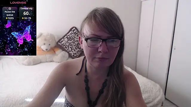 Snapshot of MargotLot chatting on September 28, 2025, 4:19 am MargotLot online show from September 28, 2025, 4:19 am