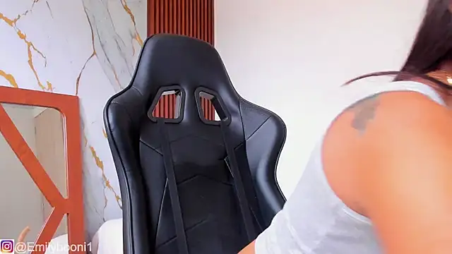 EmilyBoonny1 online show from November 19, 2025, 7:14 pm