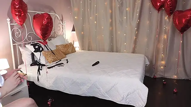 Aleksa Foxy online show from February 14, 2026, 12:00 am