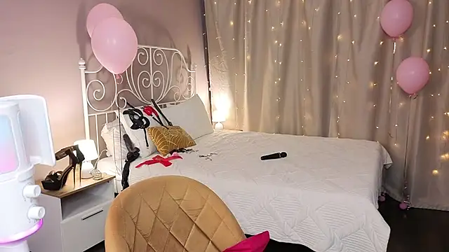 Aleksa Foxy online show from April 9, 2026, 12:12 am