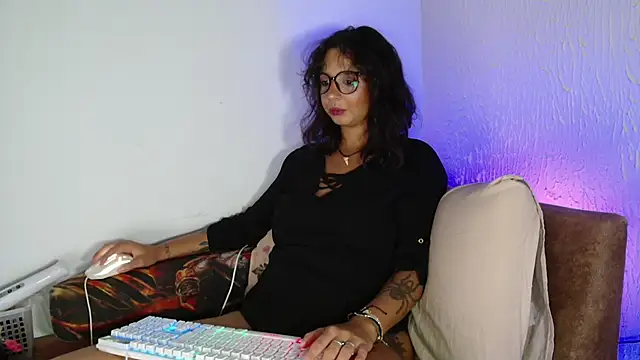 myamillor online show from April 4, 2026, 8:37 pm