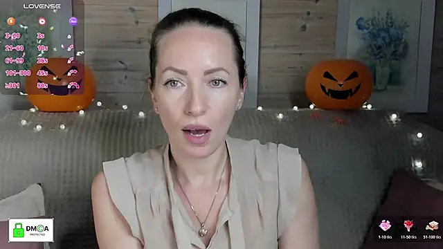 Snapshot of Queenymel chatting on October 30, 2025, 3:42 pm Queenymel online show from October 30, 2025, 3:42 pm