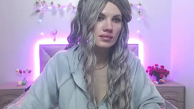 MilaLoona online show from March 28, 2026, 6:09 pm