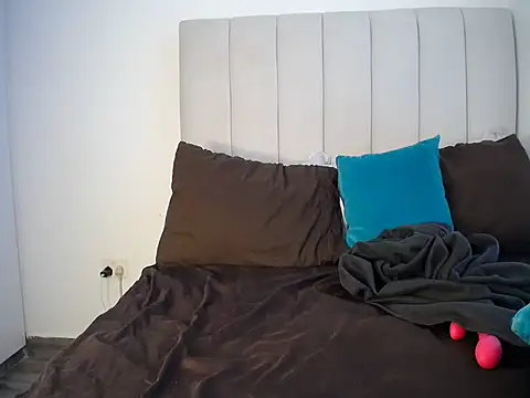 Snapshot of Pretty_Liya08 chatting on October 6, 2025, 8:48 am Pretty Liya08 online show from October 6, 2025, 8:48 am