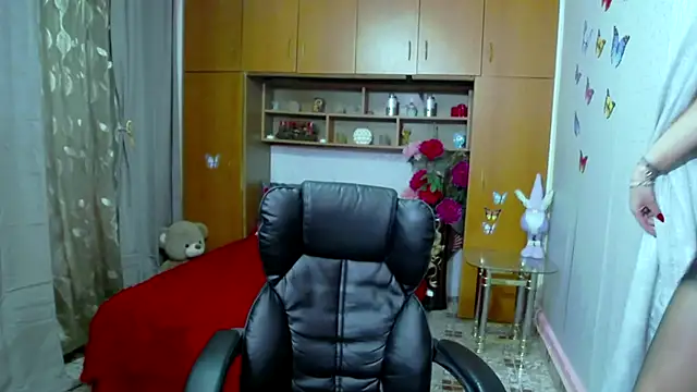 LucilleFenlys online show from February 16, 2025, 1:14 am