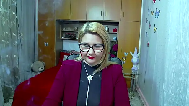 LucilleFenlys online show from January 31, 2025, 8:54 pm