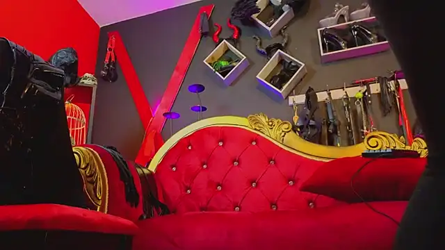 Snapshot of PerlaDivaio chatting on October 3, 2025, 2:29 pm PerlaDivaio online show from October 3, 2025, 2:29 pm