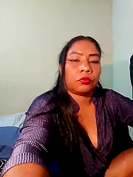 Snapshot of rosmery-navarro chatting on February 16, 2026, 4:11 am rosmery-navarro online show from February 16, 2026, 4:11 am