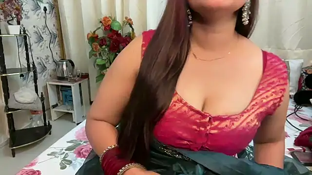 mahimagicdoll DESI online show from March 19, 2025, 11:17 am