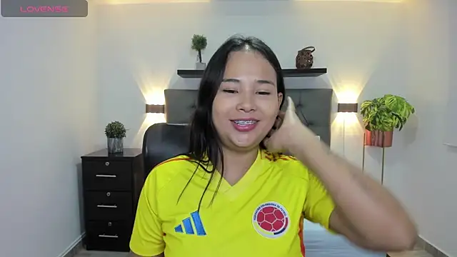 Snapshot of isabella_florez chatting on February 22, 2025, 11:46 am isabella florez online show from February 22, 2025, 11:46 am