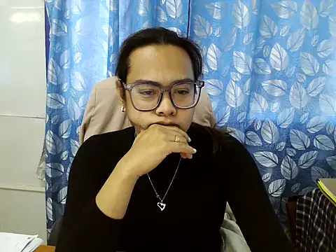 Your PrettyGirlxxx online show from April 24, 2026, 3:30 am