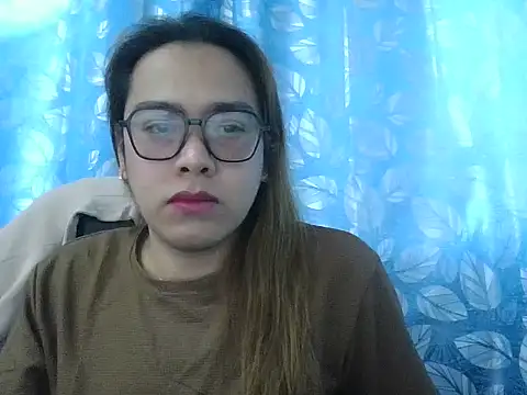 Your PrettyGirlxxx online show from April 13, 2026, 12:03 am