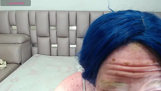 Snapshot of Kittywhiteass chatting on October 9, 2025, 4:35 am Kittywhiteass online show from October 9, 2025, 4:35 am