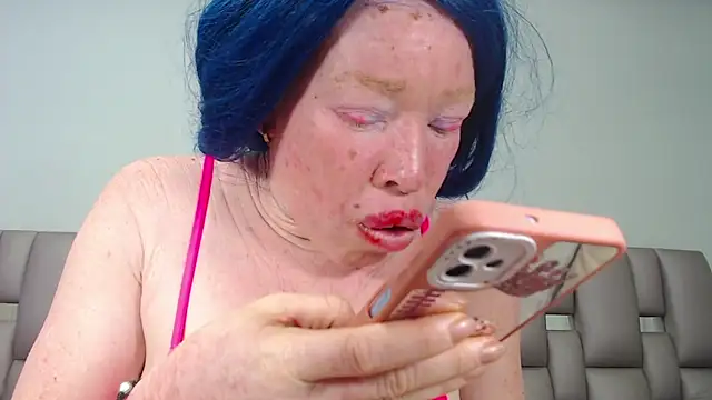 Snapshot of Kittywhiteass chatting on September 28, 2025, 10:55 am Kittywhiteass online show from September 28, 2025, 10:55 am