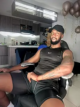 blackdrey18 online show from September 18, 2025, 1:36 pm