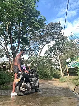 blackdrey18 online show from December 17, 2025, 1:49 pm