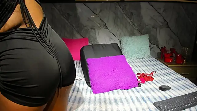 Niyirey1 online show from October 14, 2025, 12:28 pm