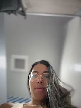 SheenaBrooke online show from April 13, 2026, 4:05 am