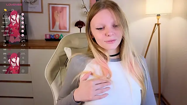 Snapshot of evangel1ne chatting on October 22, 2025, 11:47 pm evangel1ne online show from October 22, 2025, 11:47 pm