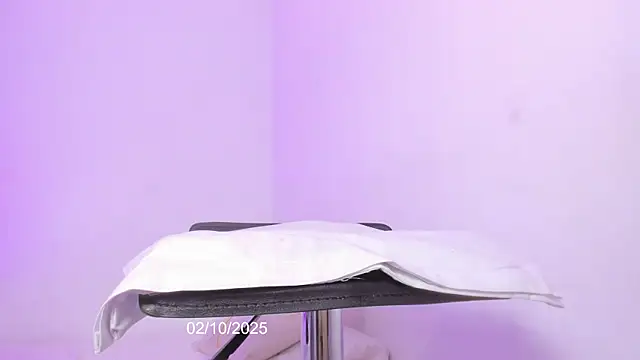 Coral Princex online show from October 3, 2025, 4:58 am