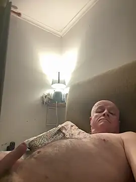 locallad88 online show from October 17, 2025, 10:44 pm