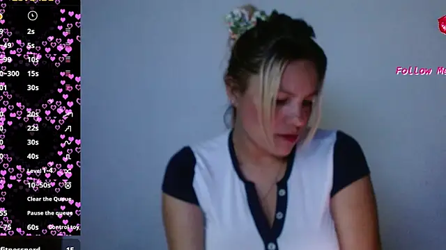 Snapshot of naugtyqueen chatting on March 3, 2025, 11:24 pm naugtyqueen online show from March 3, 2025, 11:24 pm