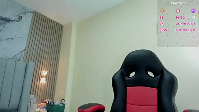 Snapshot of MAGIEVANS1 chatting on October 6, 2025, 12:39 pm MAGIEVANS1 online show from October 6, 2025, 12:39 pm