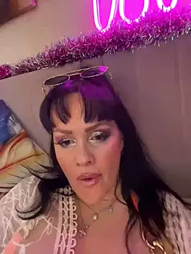 Lolaley2 online show from February 15, 2026, 1:32 pm