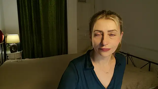 ZoeGrant online show from February 28, 2026, 7:24 pm