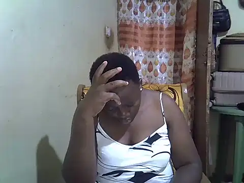 Snapshot of Ebonyceline chatting on September 28, 2025, 7:32 pm Ebonyceline online show from September 28, 2025, 7:32 pm