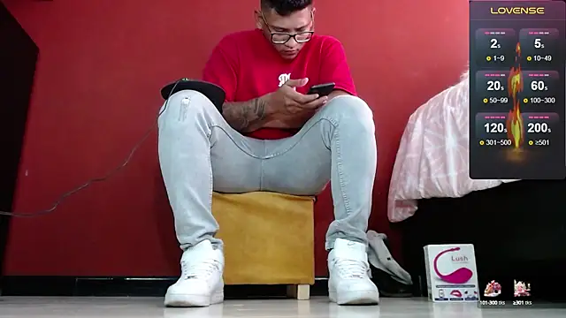 TomLover 12 online show from February 7, 2025, 7:27 pm