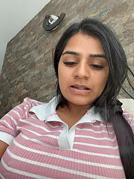 Snapshot of AnnRosse18 chatting on May 14, 2026, 6:27 pm AnnRosse18 online show from May 14, 2026, 6:27 pm