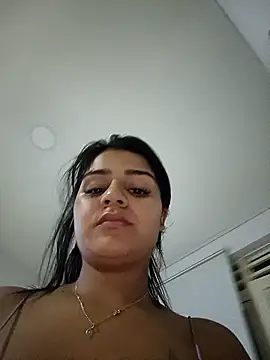 Snapshot of AnnRosse18 chatting on February 22, 2025, 2:39 am AnnRosse18 online show from February 22, 2025, 2:39 am