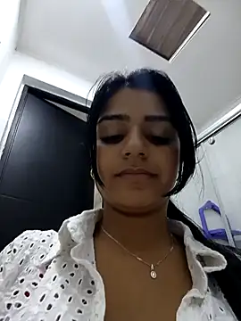 Snapshot of AnnRosse18 chatting on January 29, 2025, 6:07 pm AnnRosse18 online show from January 29, 2025, 6:07 pm