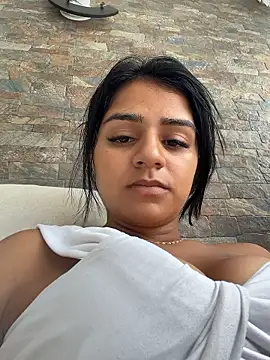 Snapshot of AnnRosse18 chatting on January 7, 2026, 3:06 pm AnnRosse18 online show from January 7, 2026, 3:06 pm