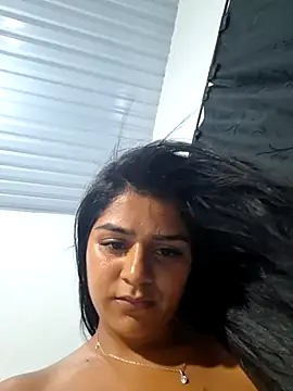 Snapshot of AnnRosse18 chatting on March 18, 2025, 2:50 pm AnnRosse18 online show from March 18, 2025, 2:50 pm