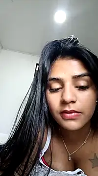Snapshot of AnnRosse18 chatting on January 30, 2025, 2:36 pm AnnRosse18 online show from January 30, 2025, 2:36 pm