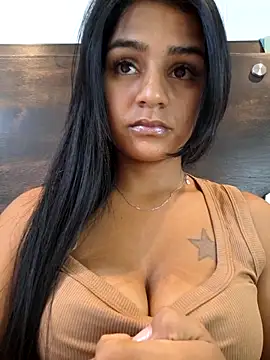Snapshot of AnnRosse18 chatting on March 14, 2025, 3:47 pm AnnRosse18 online show from March 14, 2025, 3:47 pm