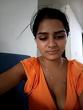 Snapshot of AnnRosse18 chatting on February 15, 2025, 9:17 pm AnnRosse18 online show from February 15, 2025, 9:17 pm