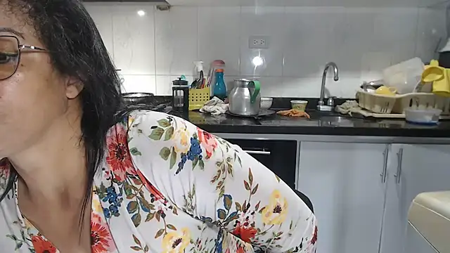 kateleyagrey online show from September 26, 2025, 1:18 pm