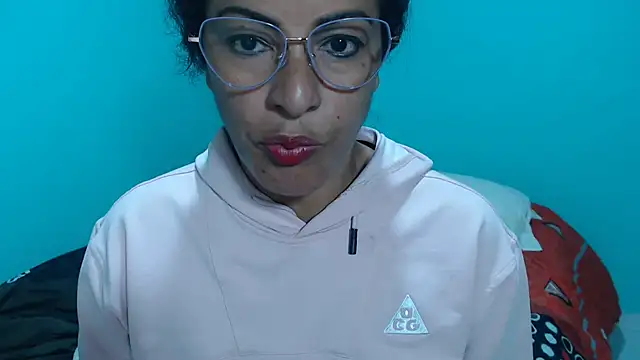 kateleyagrey online show from February 19, 2026, 7:22 pm