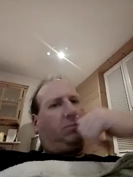 Snapshot of GeilerSchweizer chatting on January 31, 2025, 9:26 pm GeilerSchweizer online show from January 31, 2025, 9:26 pm