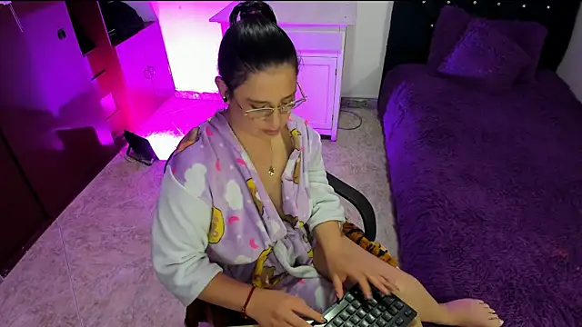 Violeta hornny online show from March 5, 2025, 12:49 am