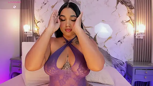 Snapshot of TianaaJackson chatting on October 18, 2025, 6:43 pm TianaaJackson online show from October 18, 2025, 6:43 pm