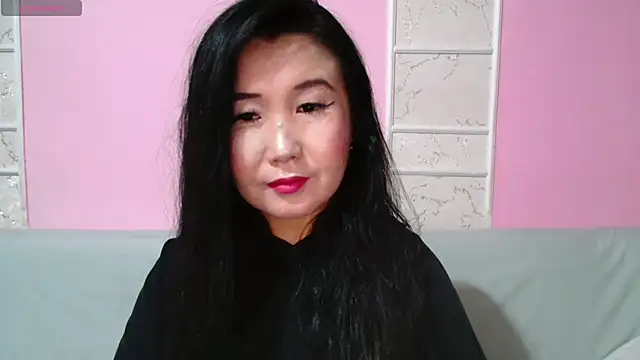 Snapshot of Bet_Lu chatting on October 2, 2025, 8:23 pm Bet Lu online show from October 2, 2025, 8:23 pm