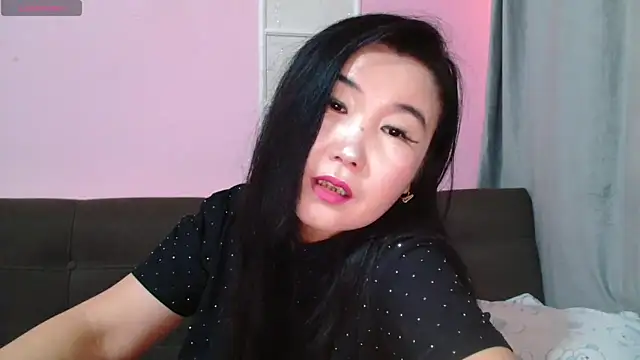 Snapshot of Bet_Lu chatting on October 22, 2025, 7:19 am Bet Lu online show from October 22, 2025, 7:19 am