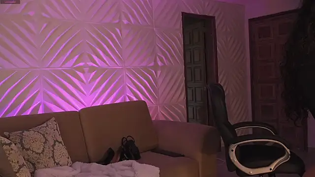 Snapshot of RoseFerrera chatting on September 23, 2025, 7:54 pm RoseFerrera online show from September 23, 2025, 7:54 pm