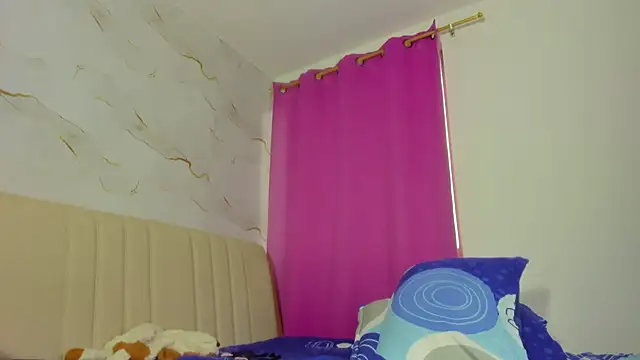 Snapshot of Hot_Brunette34 chatting on October 1, 2025, 9:07 pm Hot Brunette34 online show from October 1, 2025, 9:07 pm